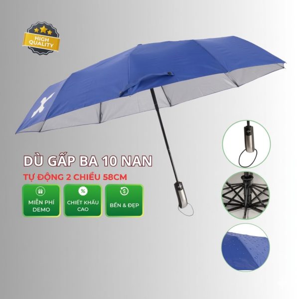 Dù cầm tay gấp 3 in logo là lựa chọn quà tặng lý tưởng cho doanh nghiệp tri ân khách hàng, nhân viên, đối tác. Thiết kế nhỏ gọn, in logo rõ nét nổi bật, bấm mở tiện lợi, phù hợp cho các chiến dịch quảng bá thương hiệu mùa mưa nắng.